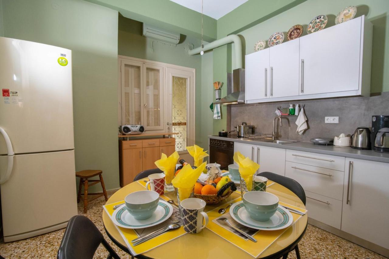 Marina's Bright Getaway - Center House *