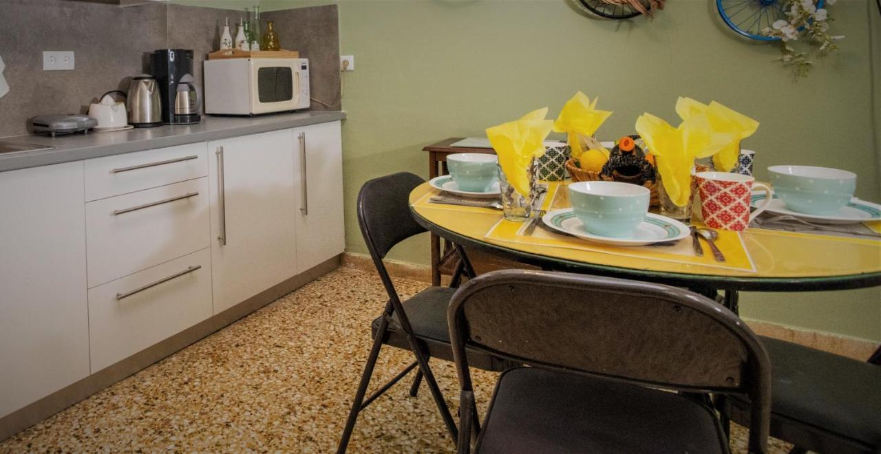 Apartament Marina's Bright Getaway - Center House